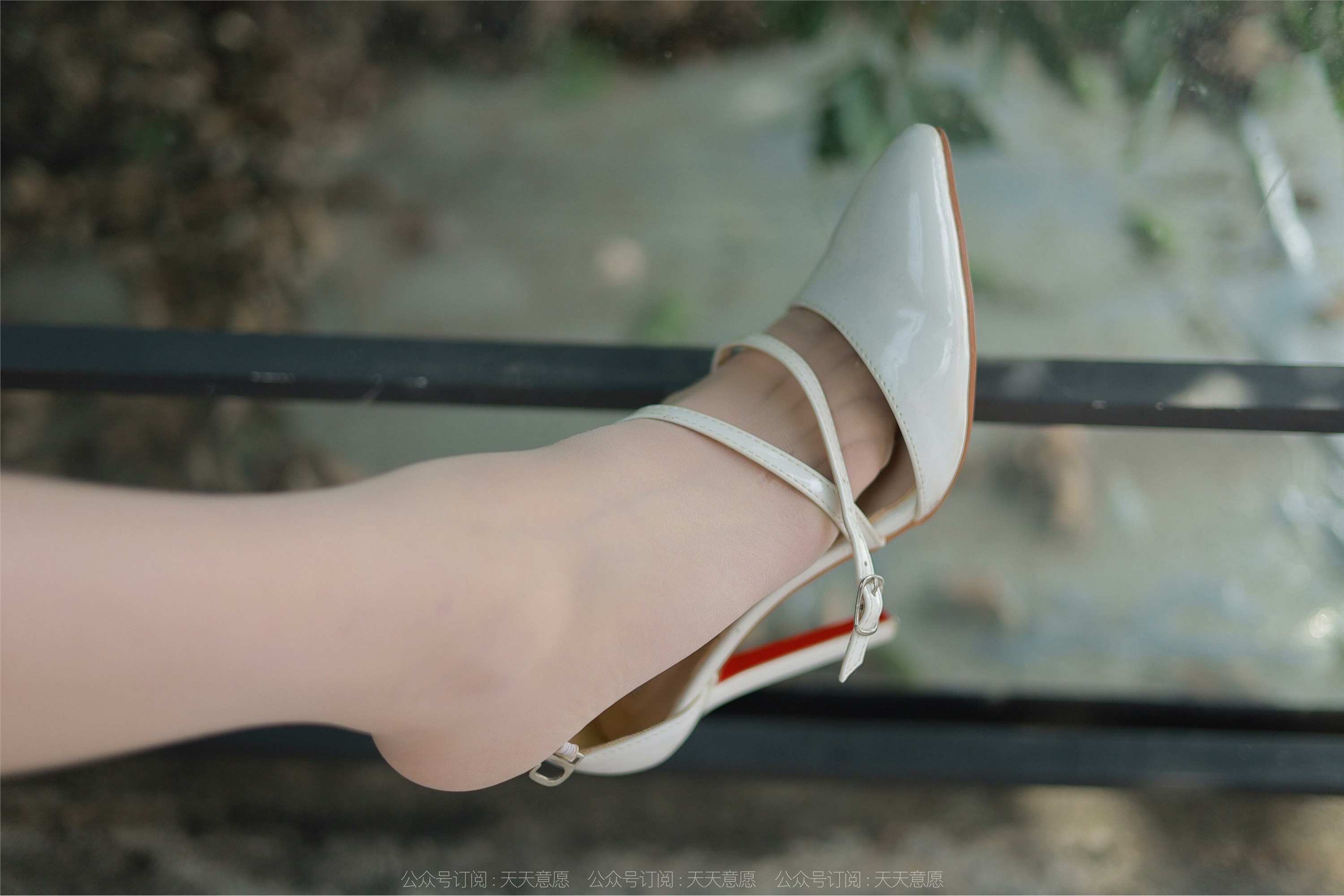 IESS异思趣向  2022.04.10 丝享家1055：小婕《都市白领》